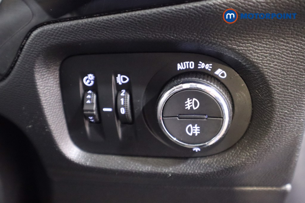 Vauxhall Corsa Elite Nav Premium Manual Petrol Hatchback - Stock Number (1614165) - 13th supplementary image