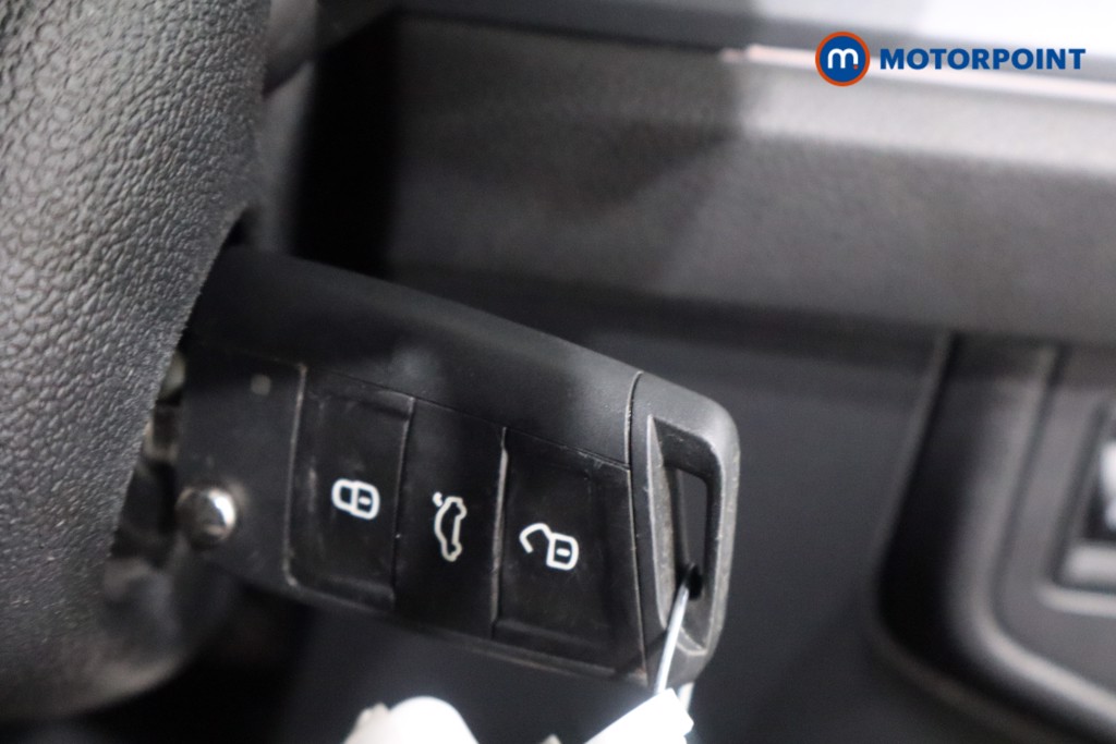 Volkswagen Taigo R-Line Automatic Petrol SUV - Stock Number (1614935) - 13th supplementary image