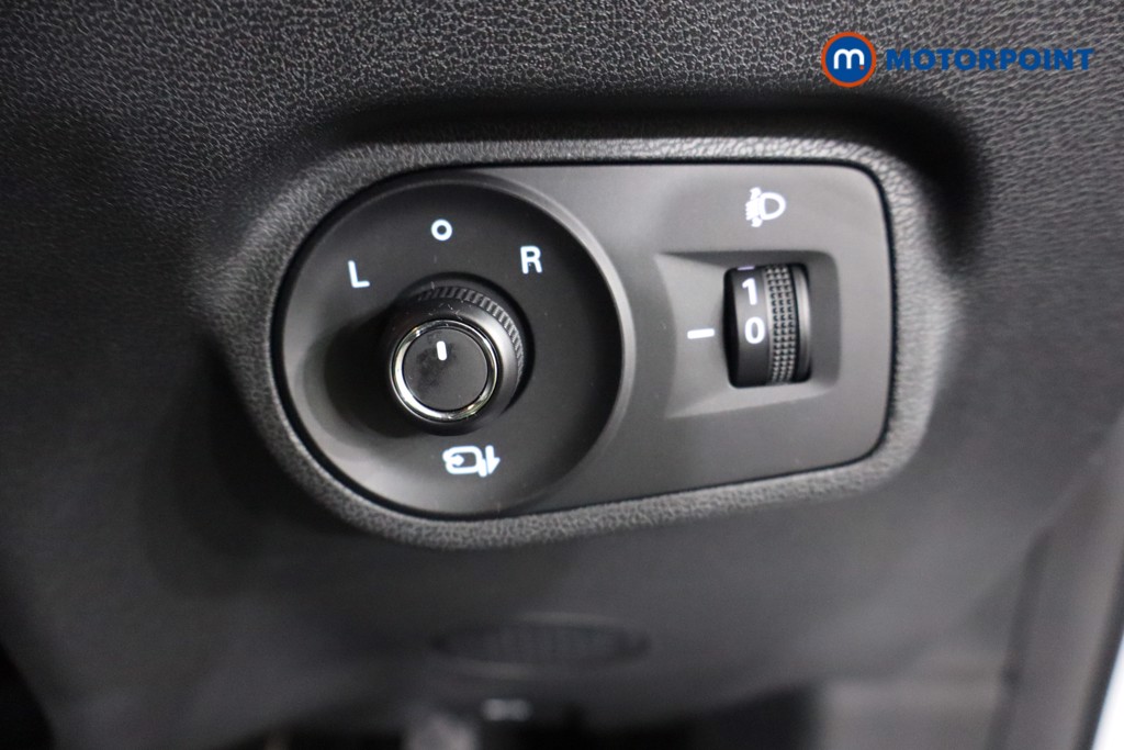 Mg Motor Uk ZS Trophy Automatic Petrol-Electric Hybrid SUV - Stock Number (1615484) - 16th supplementary image