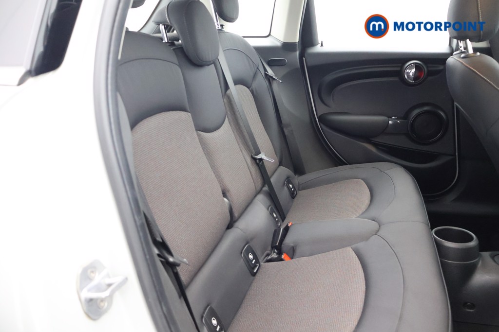 Mini Hatchback Cooper Classic Manual Petrol Hatchback - Stock Number (1615606) - 17th supplementary image