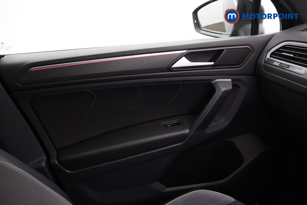 Volkswagen Tiguan R-Line Automatic Petrol SUV - Stock Number (1550840) - 8th supplementary image