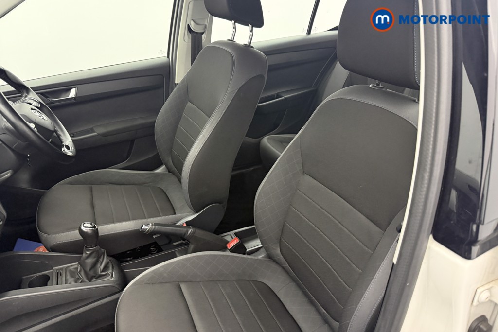 Skoda Fabia Colour Edition Manual Petrol Hatchback - Stock Number (1575692) - 11th supplementary image