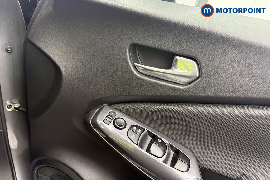 Nissan Juke Acenta Manual Petrol SUV - Stock Number (1598228) - 8th supplementary image