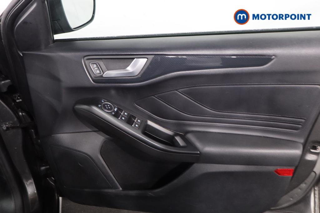 Ford Focus St-Line X Manual Diesel Hatchback - Stock Number (1602684) - 10th supplementary image