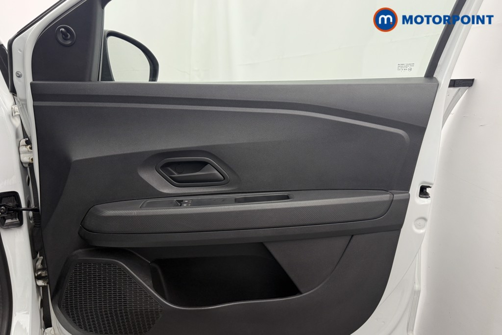 Dacia Jogger Essential Manual Petrol People Carrier - Stock Number (1603064) - 13th supplementary image