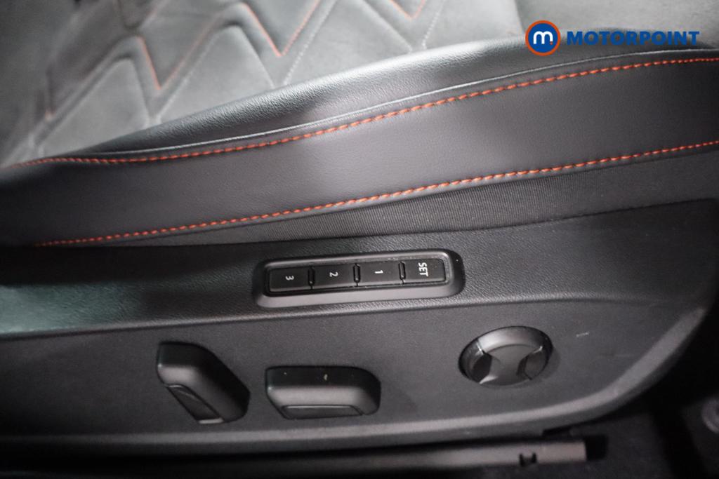 Seat Leon Fr Sport Manual Petrol Hatchback - Stock Number (1605091) - 12th supplementary image