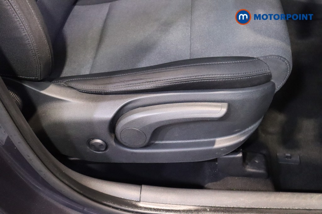 Hyundai Tucson Se Nav Manual Petrol SUV - Stock Number (1606178) - 16th supplementary image