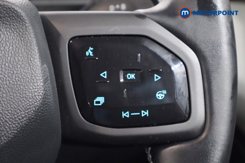 Ford Explorer Select Automatic Electric SUV - Stock Number (1606279) - 8th supplementary image