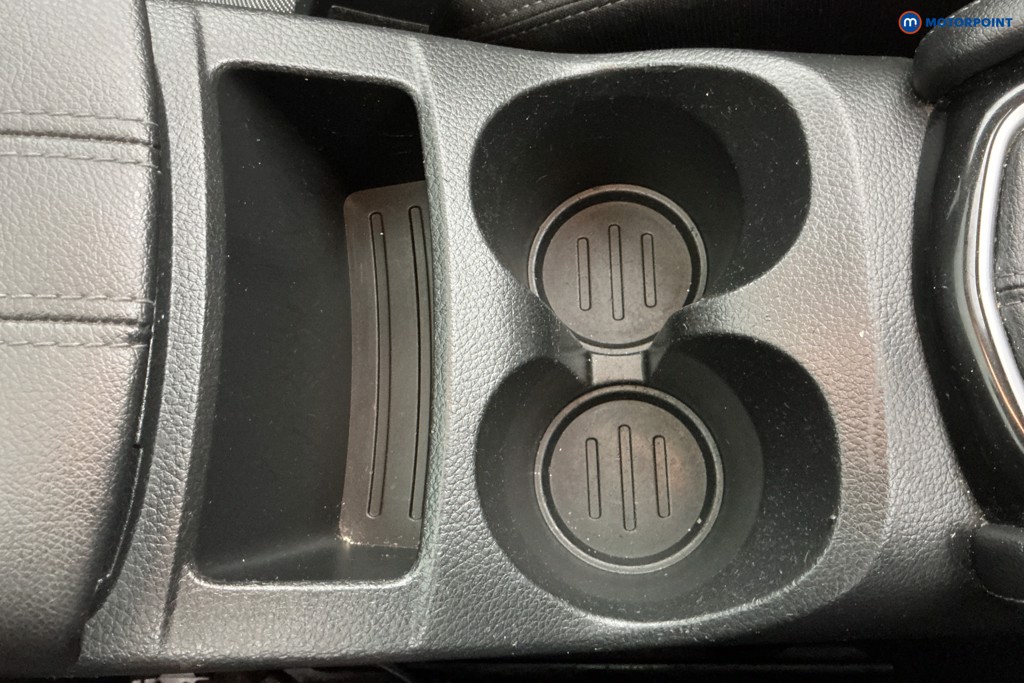 Nissan Qashqai N-Connecta Manual Diesel SUV - Stock Number (1607140) - 17th supplementary image