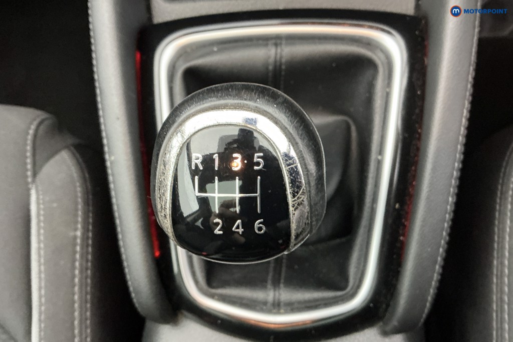 Nissan Qashqai N-Connecta Manual Diesel SUV - Stock Number (1607140) - 18th supplementary image