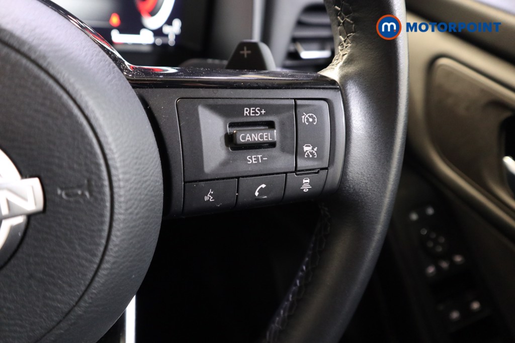 Nissan Qashqai N-Connecta Automatic Petrol SUV - Stock Number (1607590) - 4th supplementary image