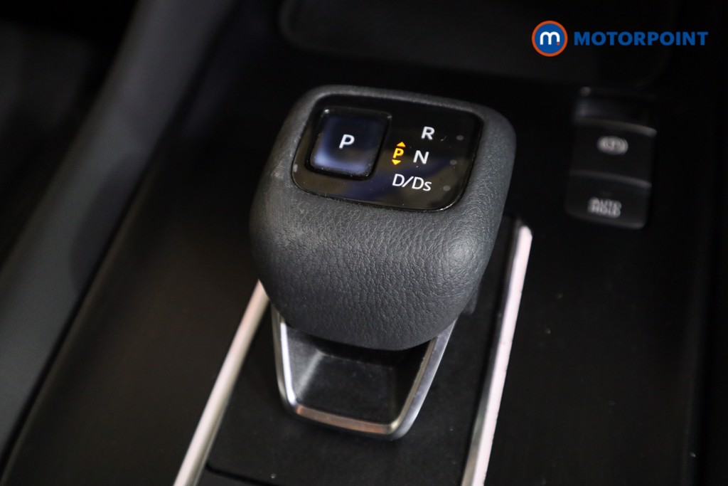 Nissan Qashqai N-Connecta Automatic Petrol SUV - Stock Number (1607590) - 12th supplementary image