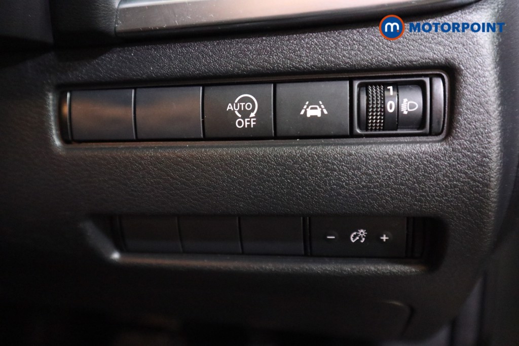 Nissan Qashqai N-Connecta Automatic Petrol SUV - Stock Number (1607590) - 14th supplementary image