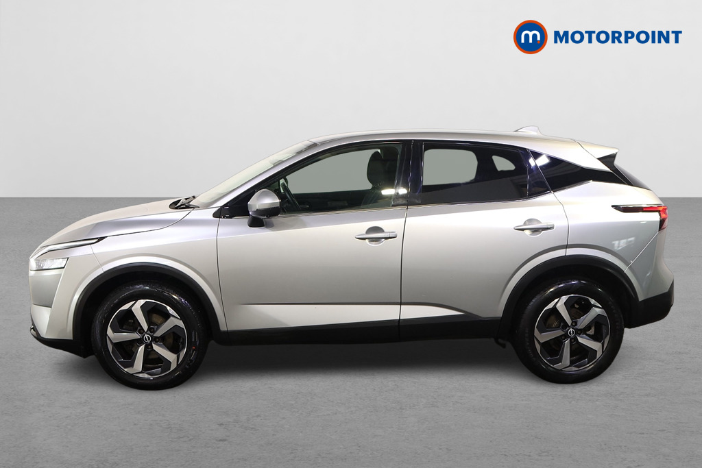 Nissan Qashqai N-Connecta Automatic Petrol SUV - Stock Number (1607590) - Passenger side