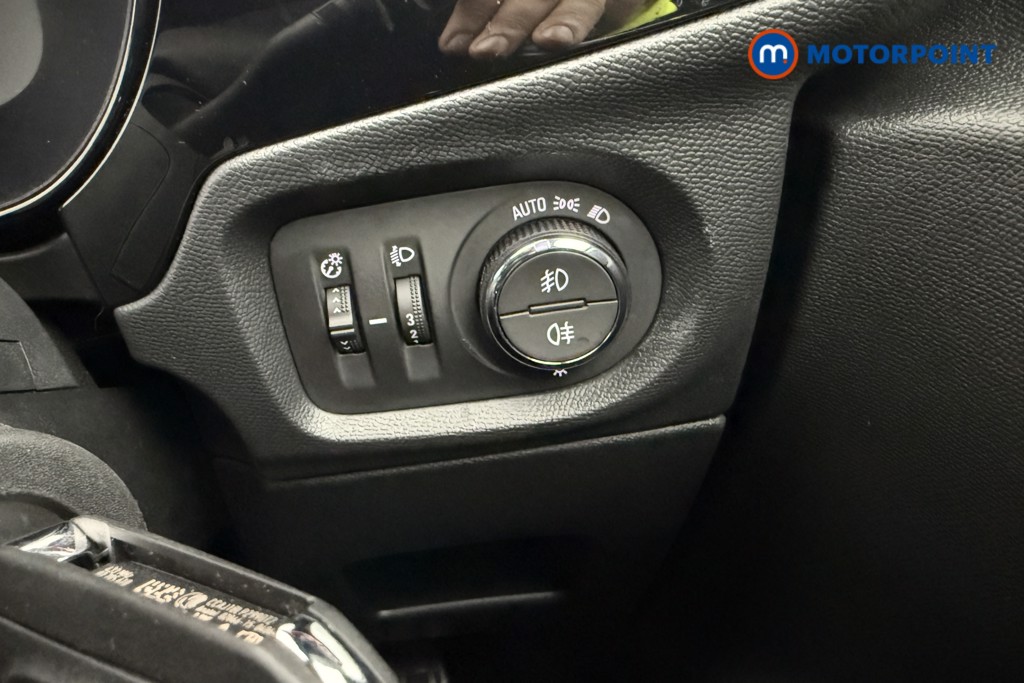 Vauxhall Corsa GS Manual Petrol Hatchback - Stock Number (1607904) - 28th supplementary image