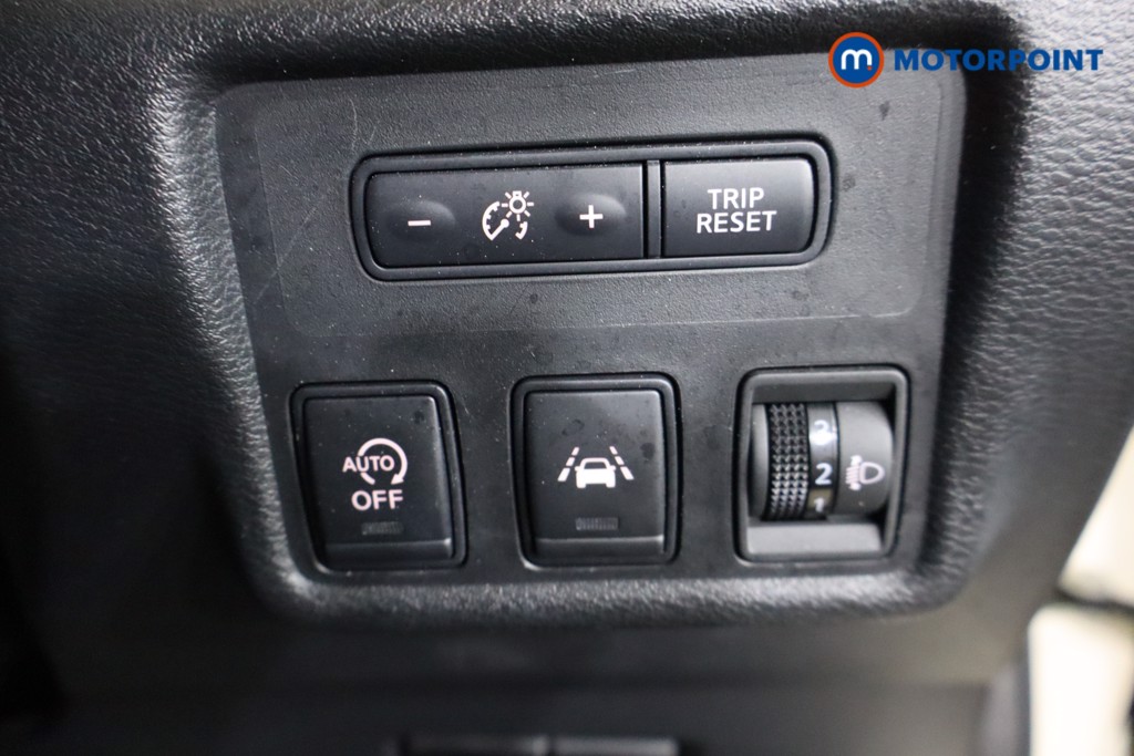 Nissan Micra N-Connecta Manual Petrol Hatchback - Stock Number (1608231) - 14th supplementary image