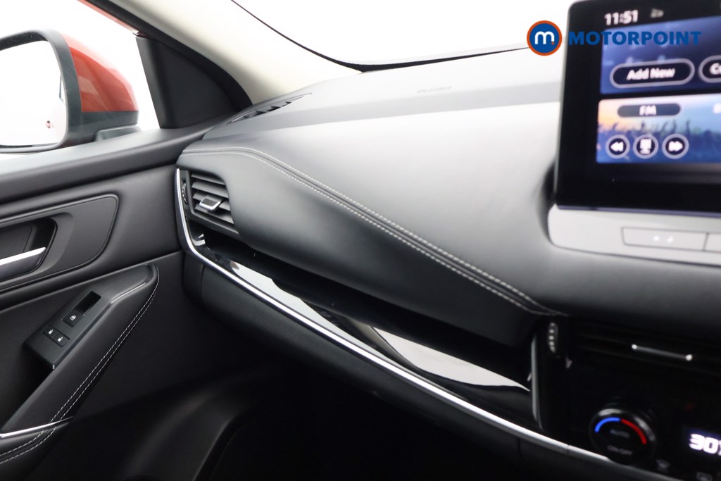 Nissan Qashqai N-Connecta Manual Petrol SUV - Stock Number (1608479) - 10th supplementary image