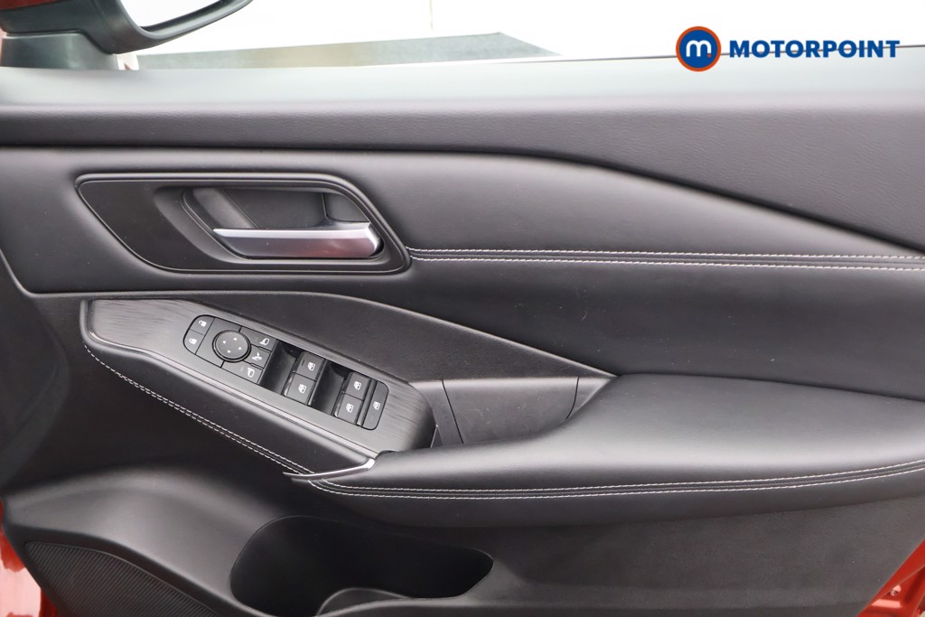 Nissan Qashqai N-Connecta Manual Petrol SUV - Stock Number (1608479) - 12th supplementary image