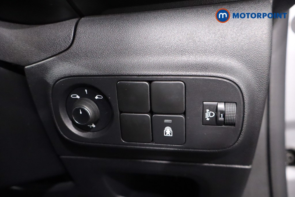 Citroen C3 Shine Plus Manual Petrol Hatchback - Stock Number (1608504) - 19th supplementary image