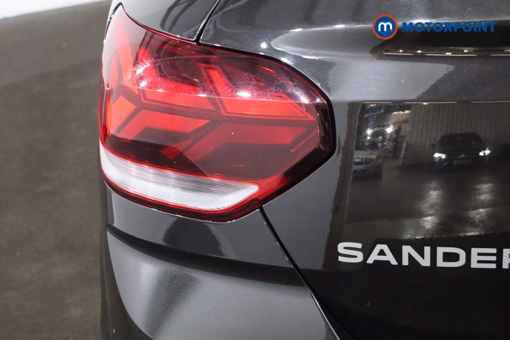 Dacia Sandero Expression Manual Petrol Hatchback - Stock Number (1608658) - 34th supplementary image