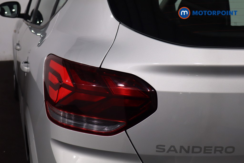 Dacia Sandero Expression Manual Petrol Hatchback - Stock Number (1608664) - 32nd supplementary image