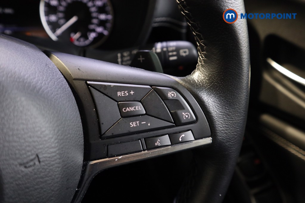 Nissan Juke N-Connecta Automatic Petrol SUV - Stock Number (1608845) - 4th supplementary image