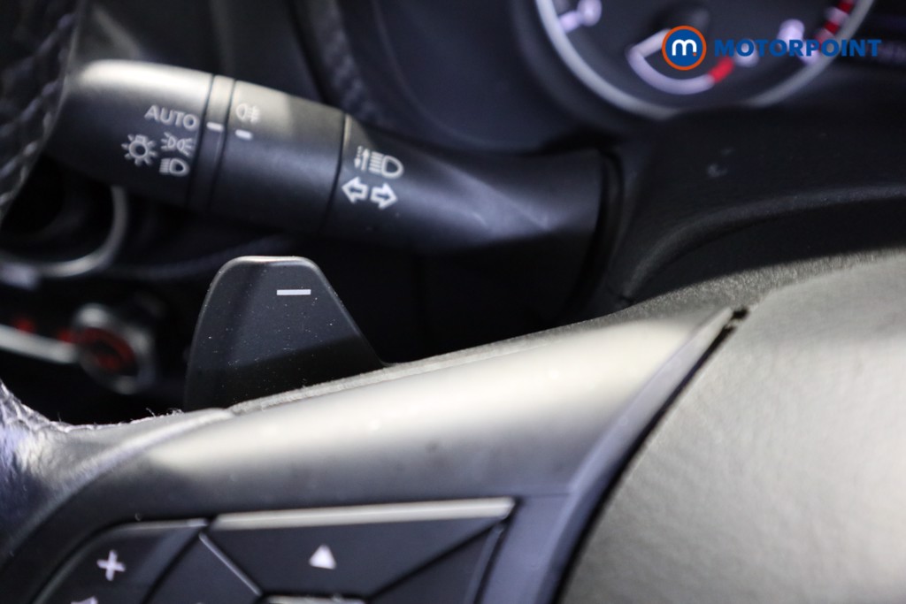 Nissan Juke N-Connecta Automatic Petrol SUV - Stock Number (1608845) - 6th supplementary image