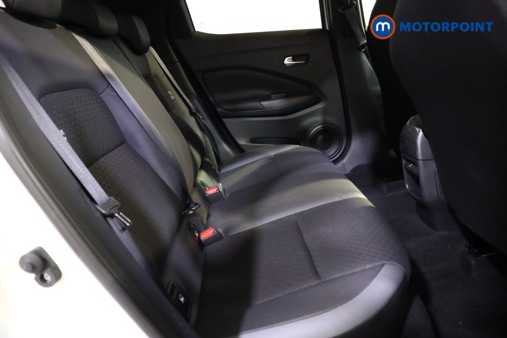 Nissan Juke N-Connecta Automatic Petrol SUV - Stock Number (1608845) - 19th supplementary image