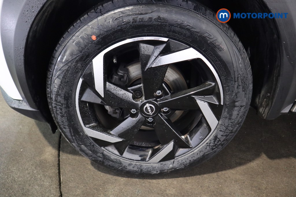 Nissan Juke N-Connecta Automatic Petrol SUV - Stock Number (1608845) - 26th supplementary image
