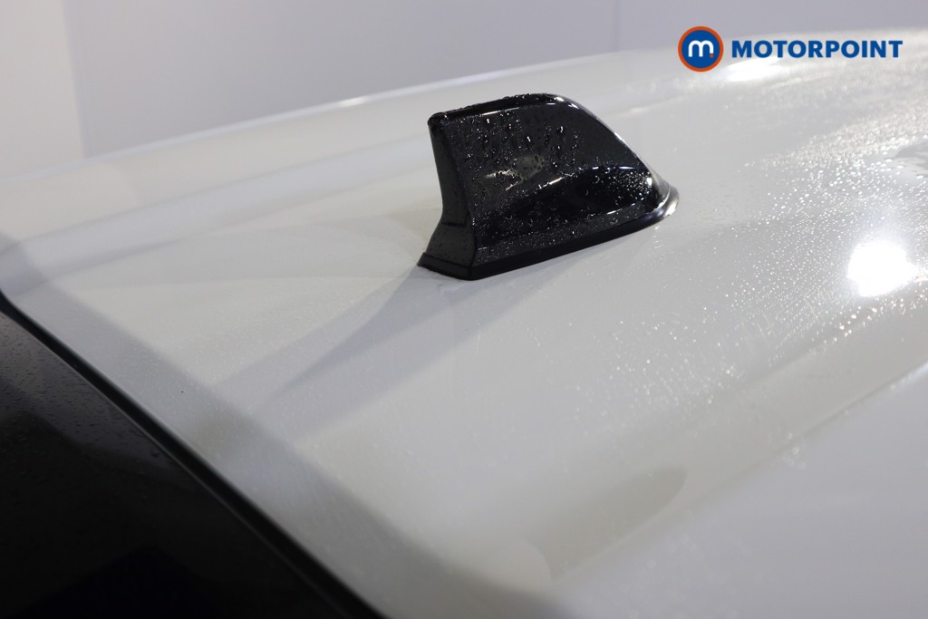 Nissan Juke N-Connecta Automatic Petrol SUV - Stock Number (1608845) - 32nd supplementary image