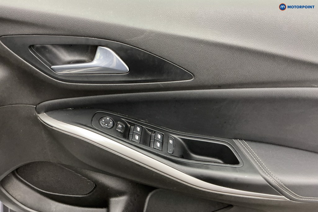 Vauxhall Grandland SRI Manual Petrol SUV - Stock Number (1608853) - 27th supplementary image