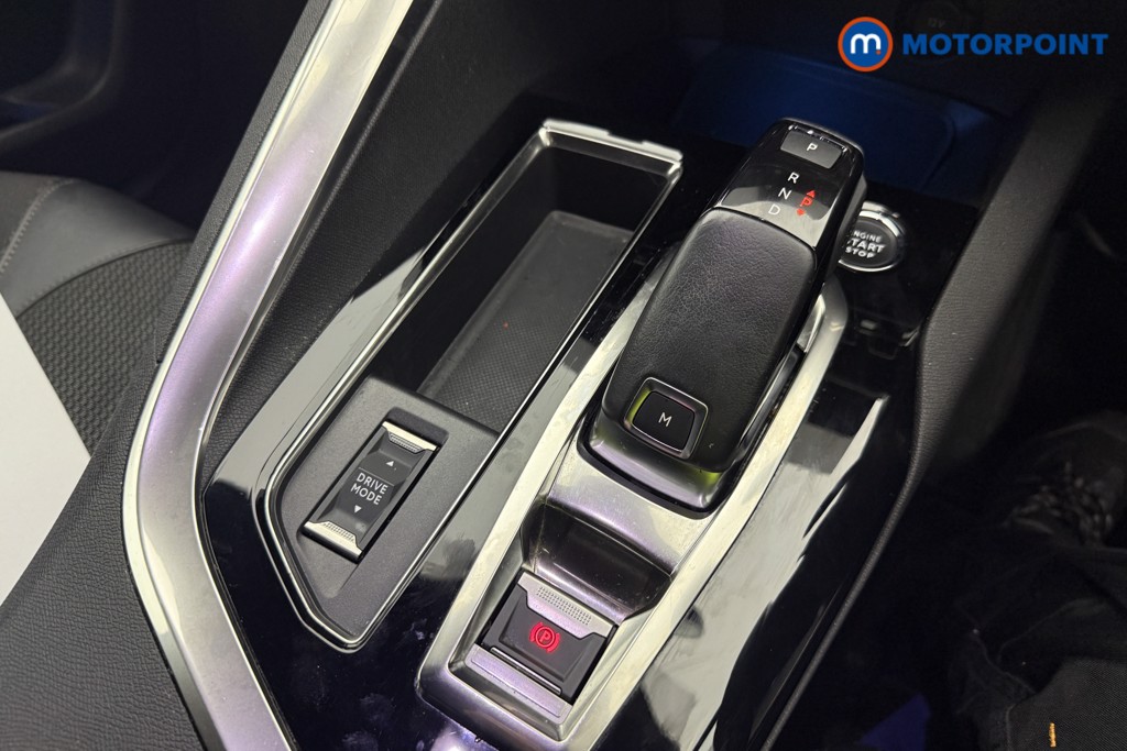 Peugeot 3008 GT Automatic Diesel SUV - Stock Number (1608893) - 4th supplementary image