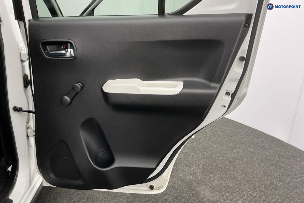 Suzuki Ignis Sz-T Manual Petrol SUV - Stock Number (1608941) - 27th supplementary image