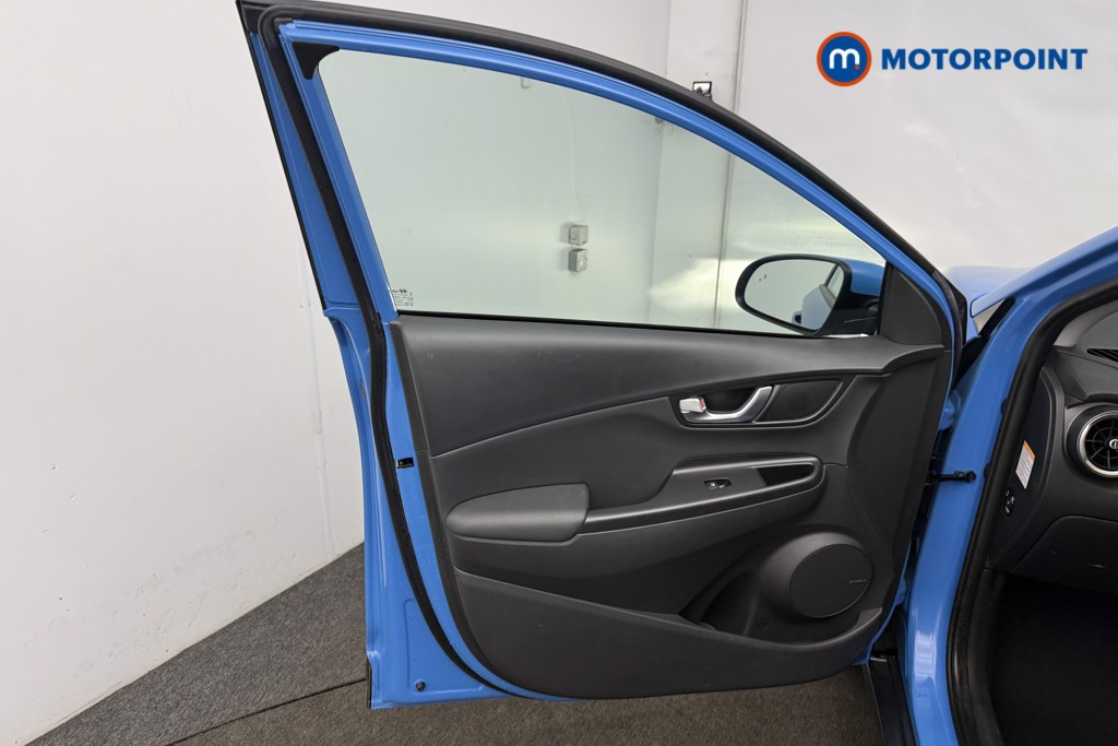 Hyundai Kona Ultimate Automatic Petrol-Electric Hybrid SUV - Stock Number (1609010) - 3rd supplementary image