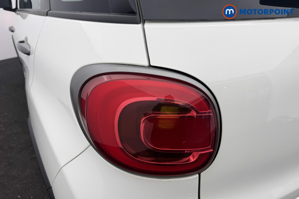 Fiat 500L City Cross Manual Petrol Hatchback - Stock Number (1609109) - 11th supplementary image