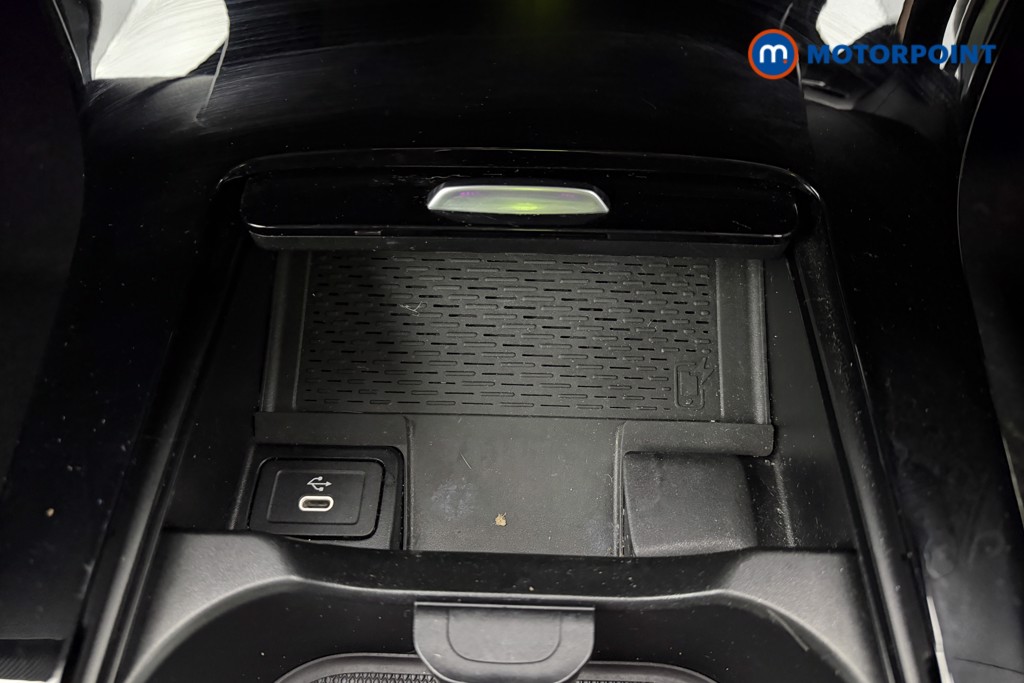 Mercedes-Benz A Class Amg Line Automatic Petrol Hatchback - Stock Number (1609135) - 11th supplementary image