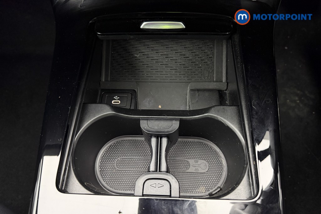 Mercedes-Benz A Class Amg Line Automatic Petrol Hatchback - Stock Number (1609135) - 12th supplementary image