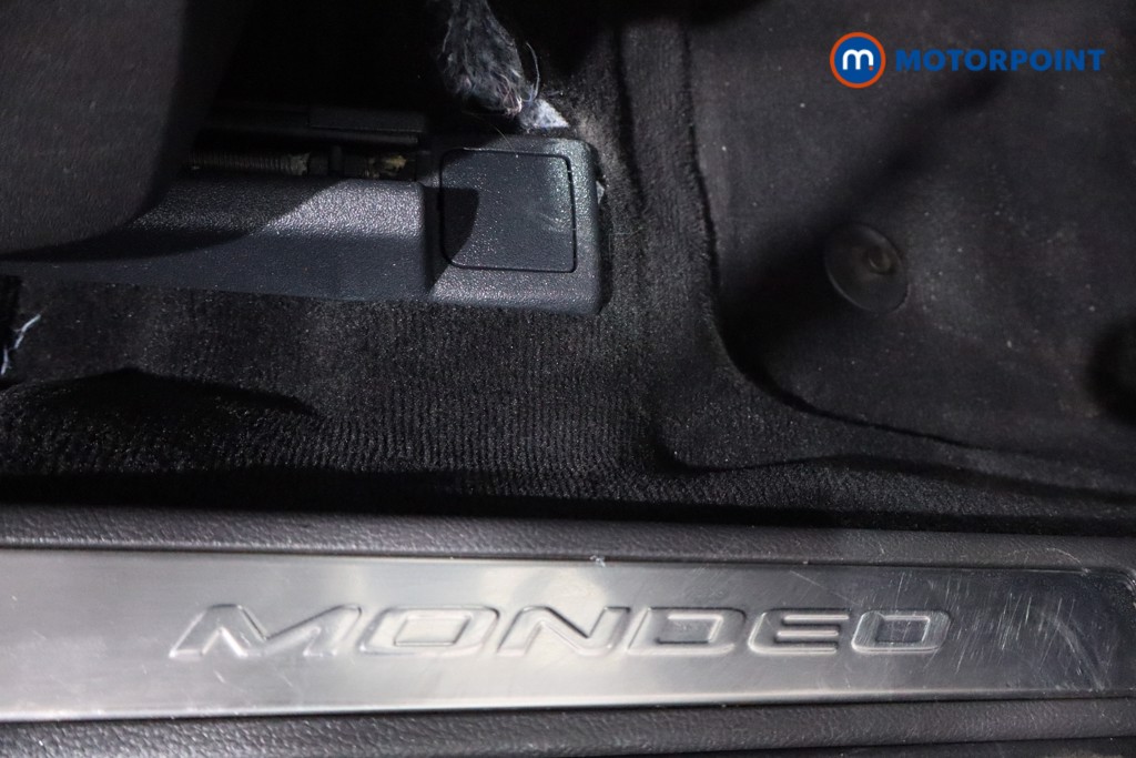 Ford Mondeo Titanium Edition Automatic Petrol-Electric Hybrid Saloon - Stock Number (1609254) - 20th supplementary image