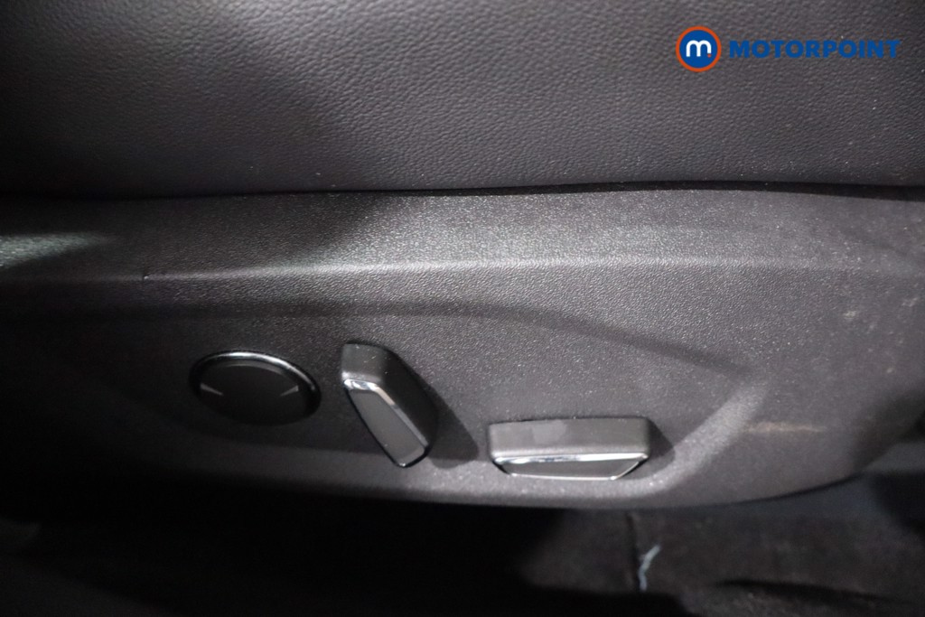 Ford Mondeo Titanium Edition Automatic Petrol-Electric Hybrid Saloon - Stock Number (1609254) - 21st supplementary image