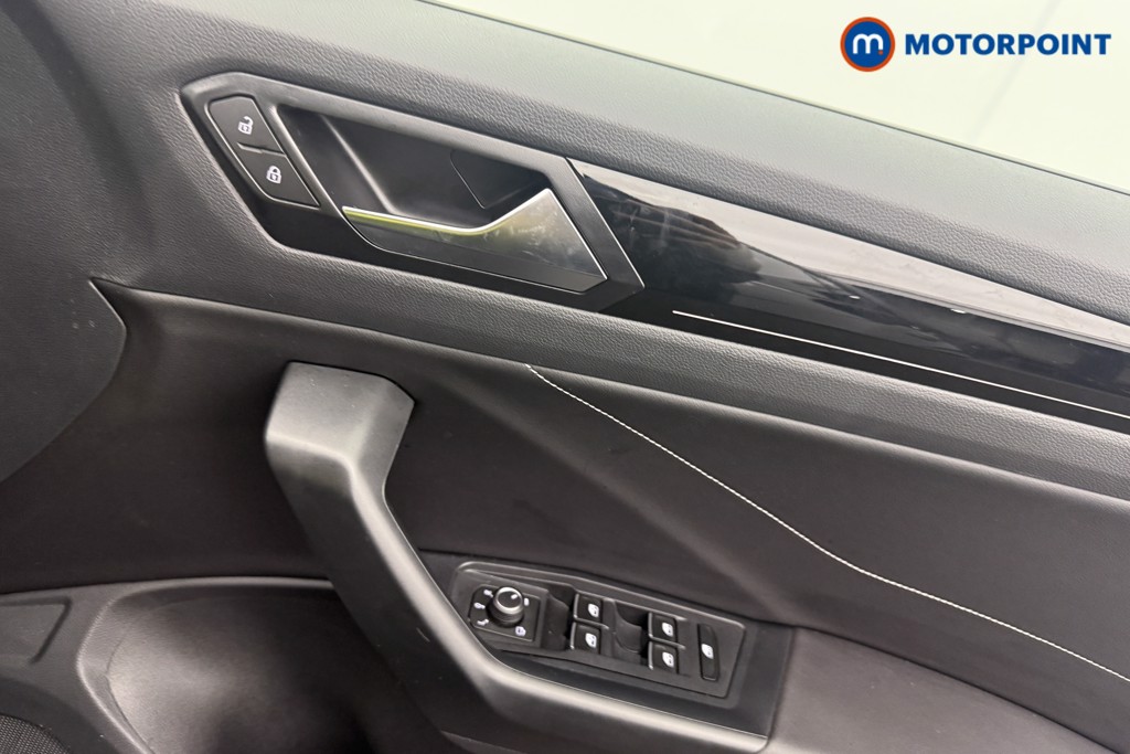 Volkswagen T-Roc Black Edition Automatic Petrol SUV - Stock Number (1609447) - 10th supplementary image