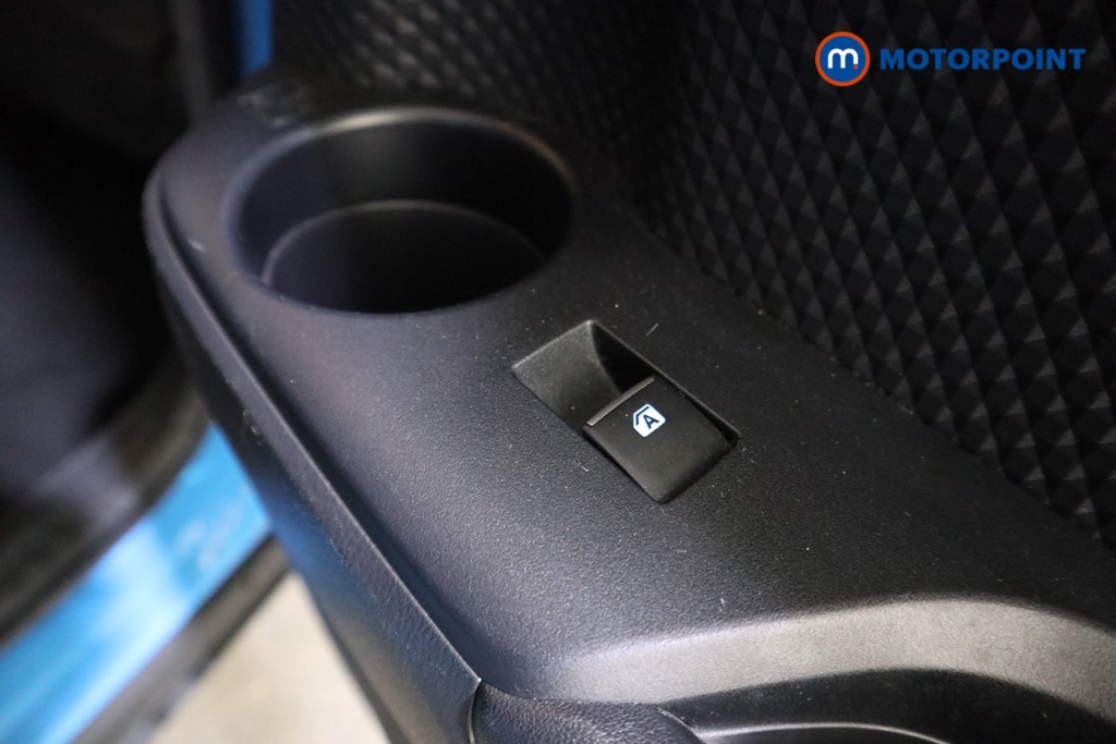 Toyota C-Hr Dynamic Manual Petrol SUV - Stock Number (1609953) - 20th supplementary image