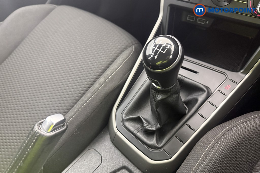 Volkswagen Polo SE Manual Petrol Hatchback - Stock Number (1610553) - 4th supplementary image