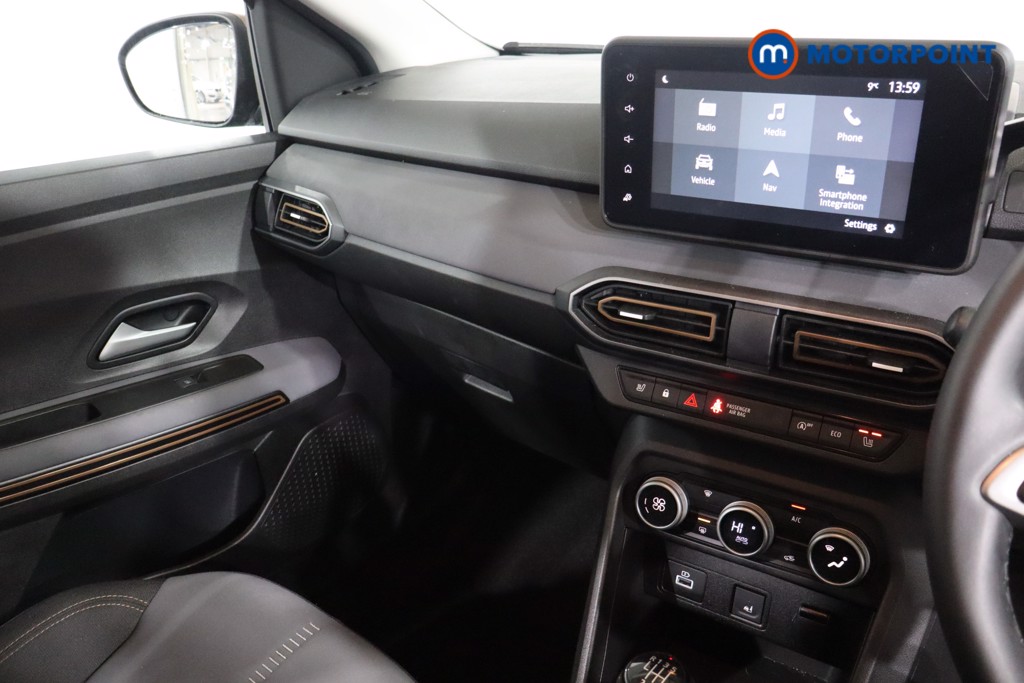 Dacia Jogger Extreme Manual Petrol People Carrier - Stock Number (1611231) - 3rd supplementary image