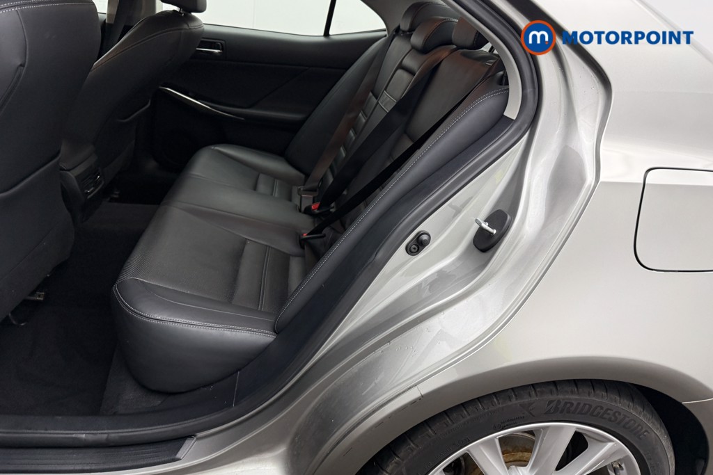 Lexus IS Executive Edition Automatic Petrol-Electric Hybrid Saloon - Stock Number (1611419) - 4th supplementary image