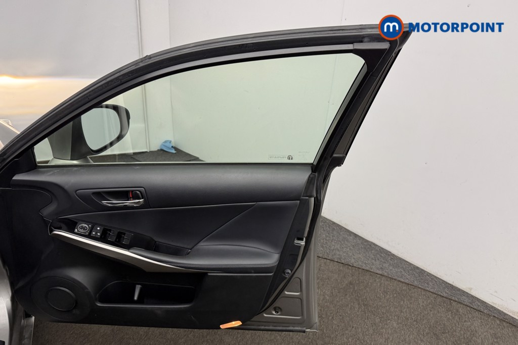 Lexus IS Executive Edition Automatic Petrol-Electric Hybrid Saloon - Stock Number (1611419) - 14th supplementary image