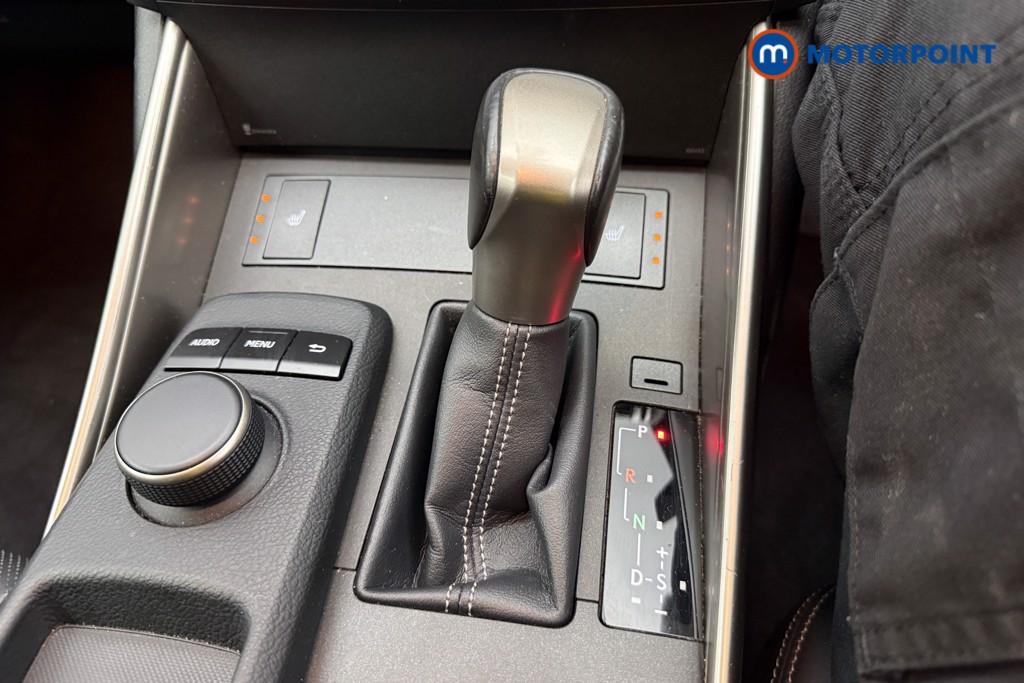 Lexus IS Executive Edition Automatic Petrol-Electric Hybrid Saloon - Stock Number (1611419) - 21st supplementary image