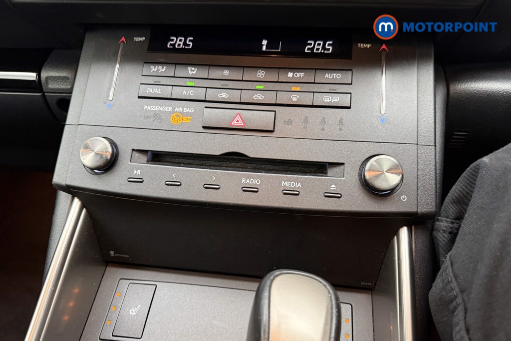 Lexus IS Executive Edition Automatic Petrol-Electric Hybrid Saloon - Stock Number (1611419) - 22nd supplementary image