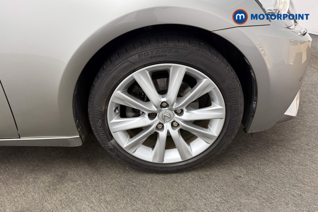 Lexus IS Executive Edition Automatic Petrol-Electric Hybrid Saloon - Stock Number (1611419) - 32nd supplementary image