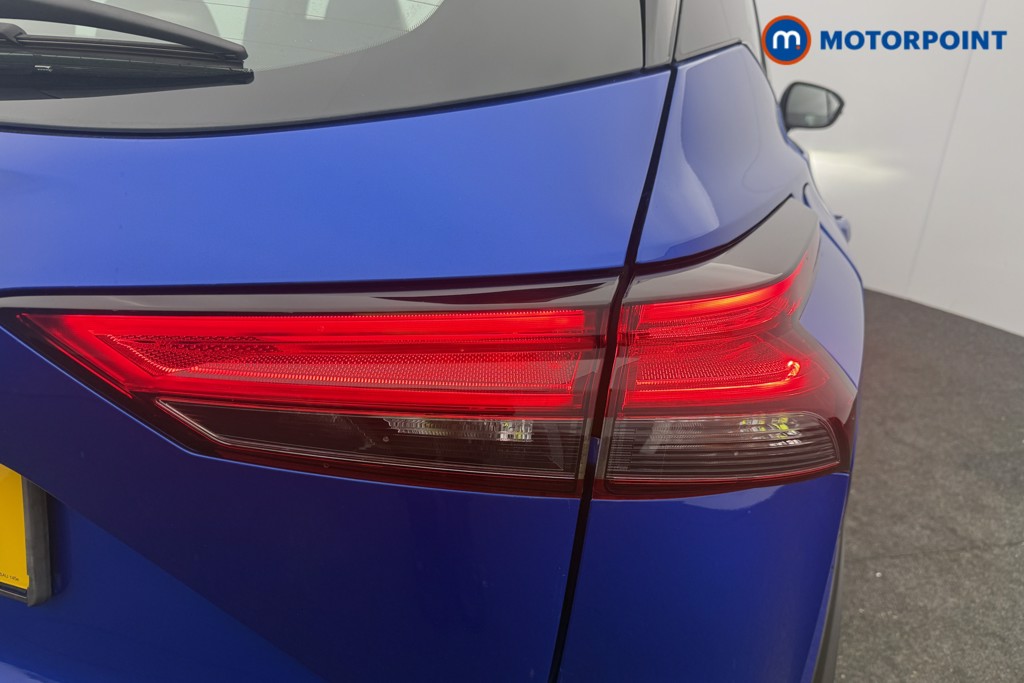 Nissan Qashqai Acenta Premium Manual Petrol SUV - Stock Number (1611474) - 16th supplementary image