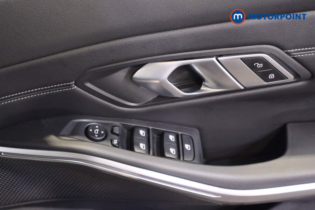 BMW 3 Series Sport Pro Automatic Petrol Plug-In Hybrid Saloon - Stock Number (1611590) - 10th supplementary image